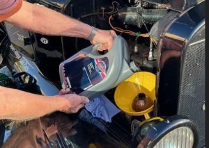 Qualube Classic Engine Oil going into Ford Model T