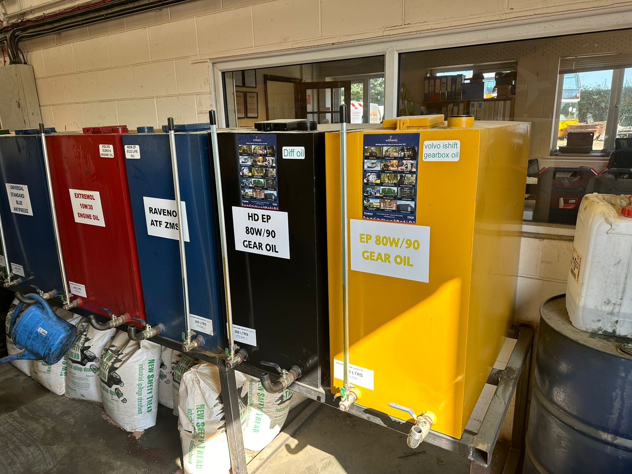 Sanders Coaches Bulk Storage Tanks