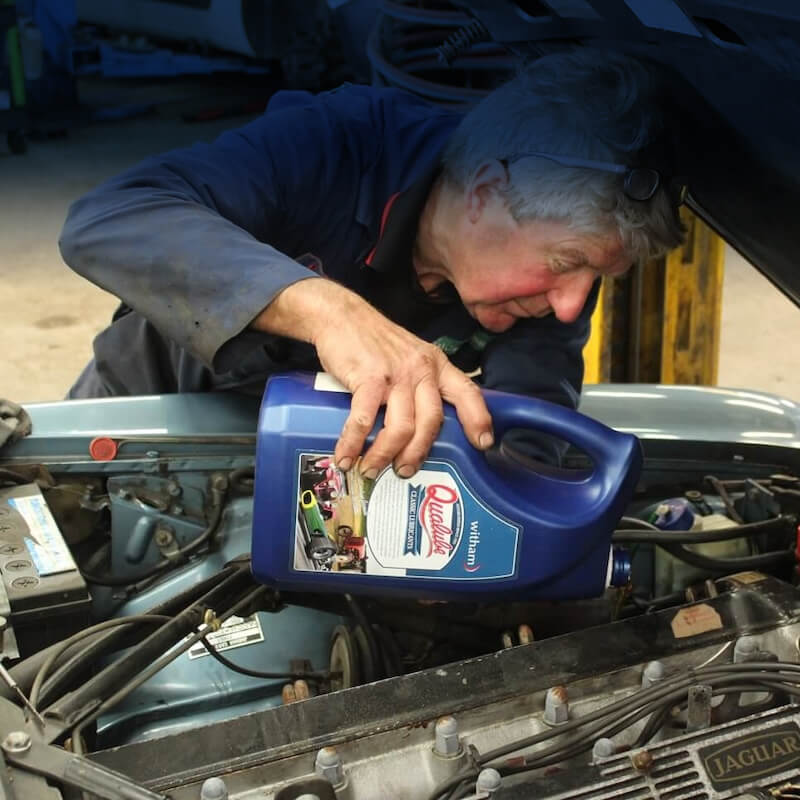 TIPS FOR SERVICING YOUR CLASSIC CAR AT HOME