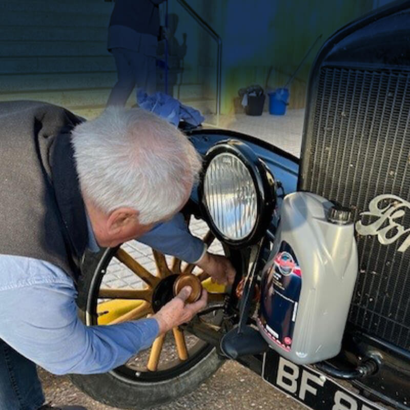 MODEL T FORD DRIVES 2,800 MILES ON QUALUBE CLASSIC OIL FOR CHARITY