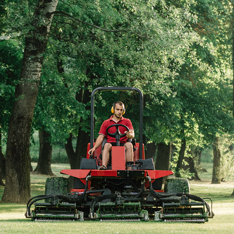 Whatever The Size Of Your Lawnmower, We’ve Got The Oil For You  